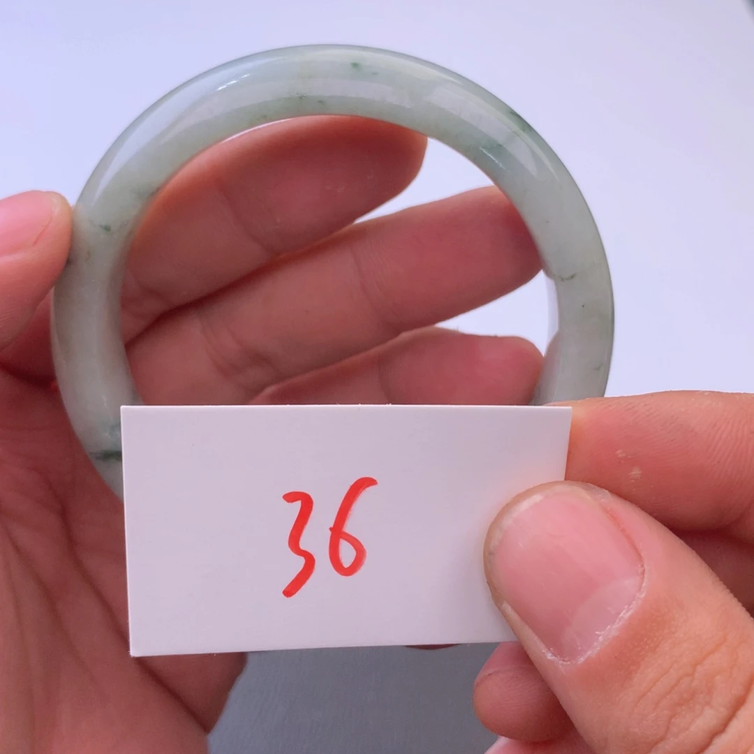 翡翠手镯未镶嵌25599999999998