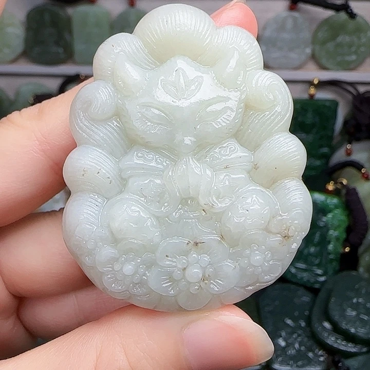 和田玉未镶嵌颈饰