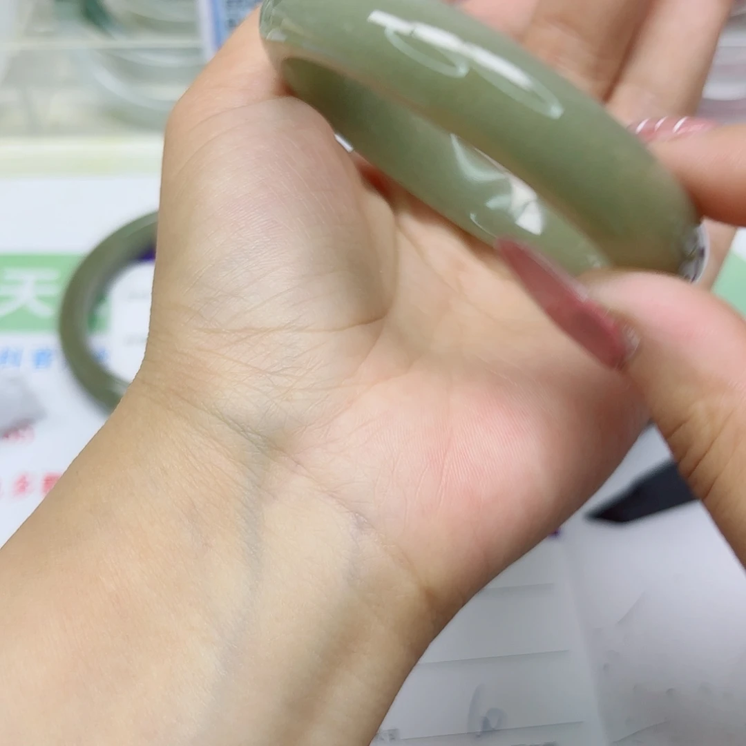石英质玉未镶嵌手镯48/6059