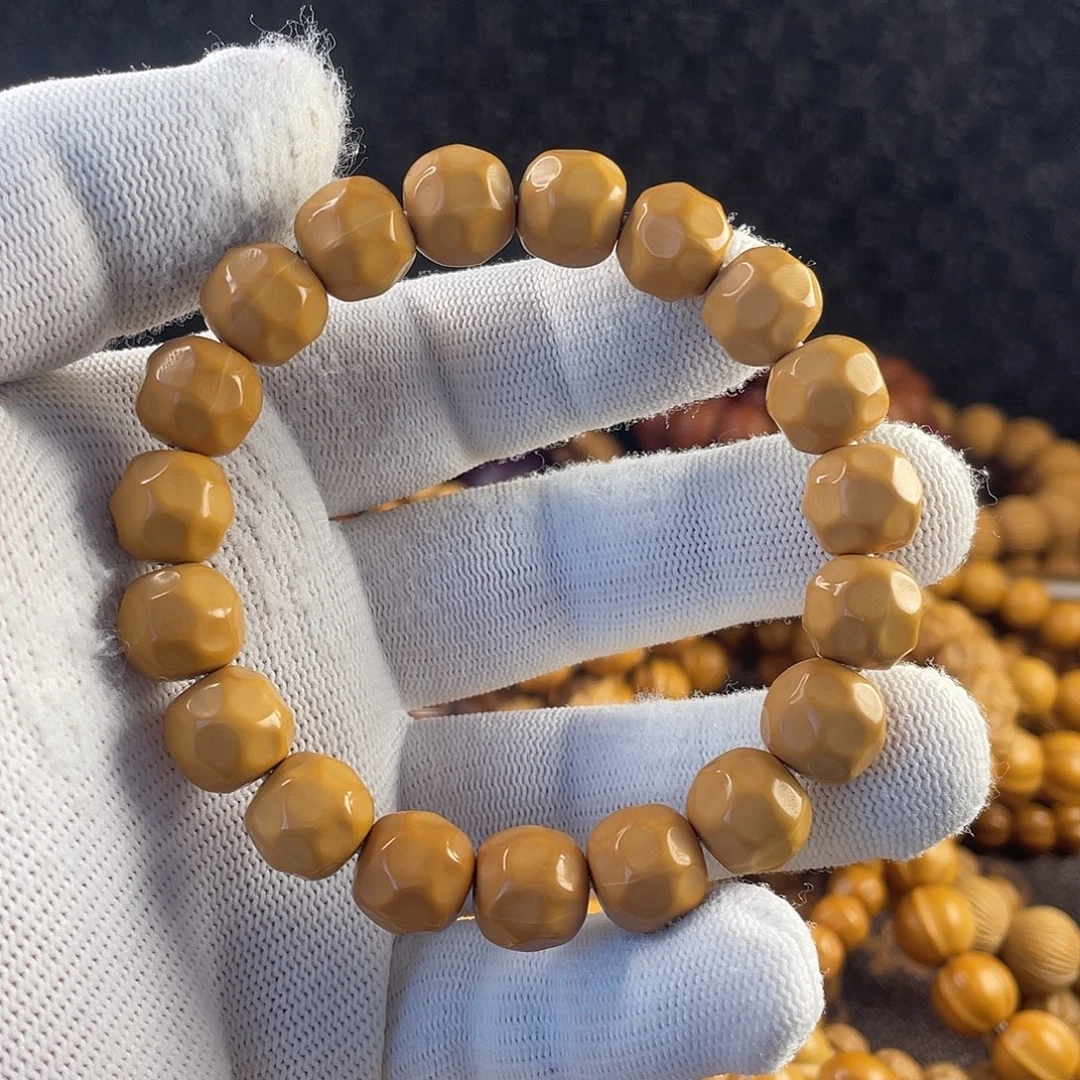 吊坠猴头核桃奶酪手串