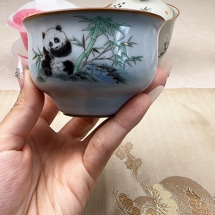 汝窑开片熊猫将军杯