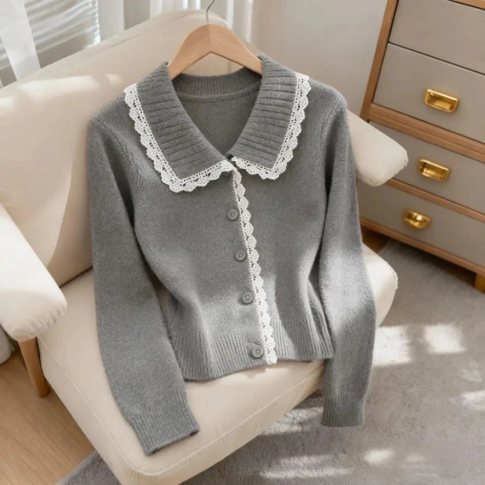 2025秋季新款流行时尚女装韩系超好看显瘦蕾丝毛衣灰色针织衫爆款