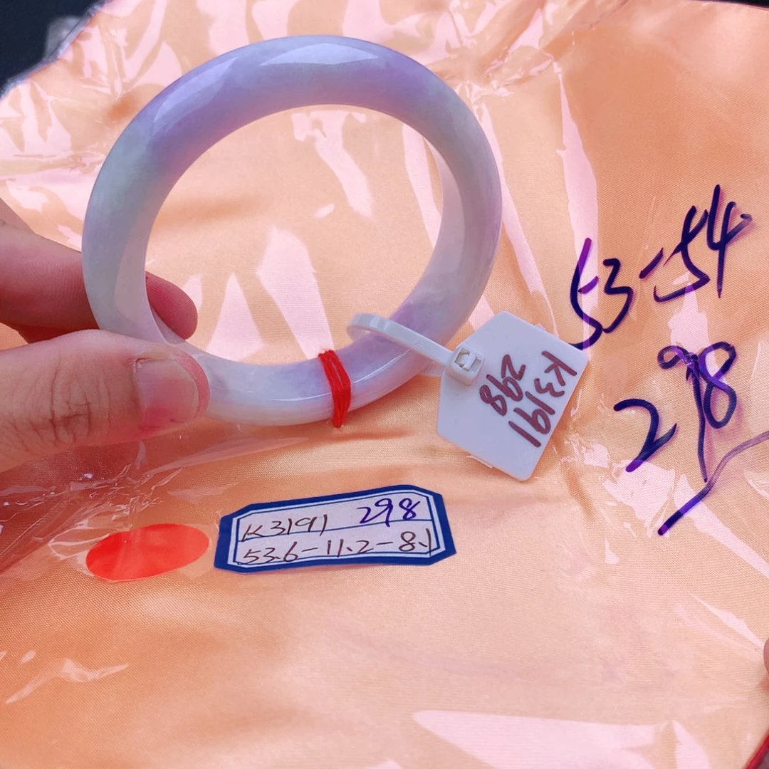 翡翠手镯未镶嵌翡翠