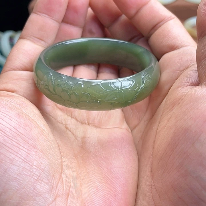 【闪购商品】未镶嵌手镯和田玉
