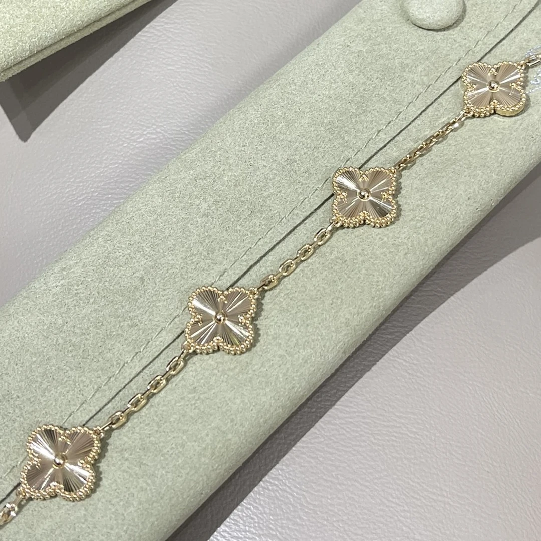 七夕・好礼18K黄 全金镭射手链