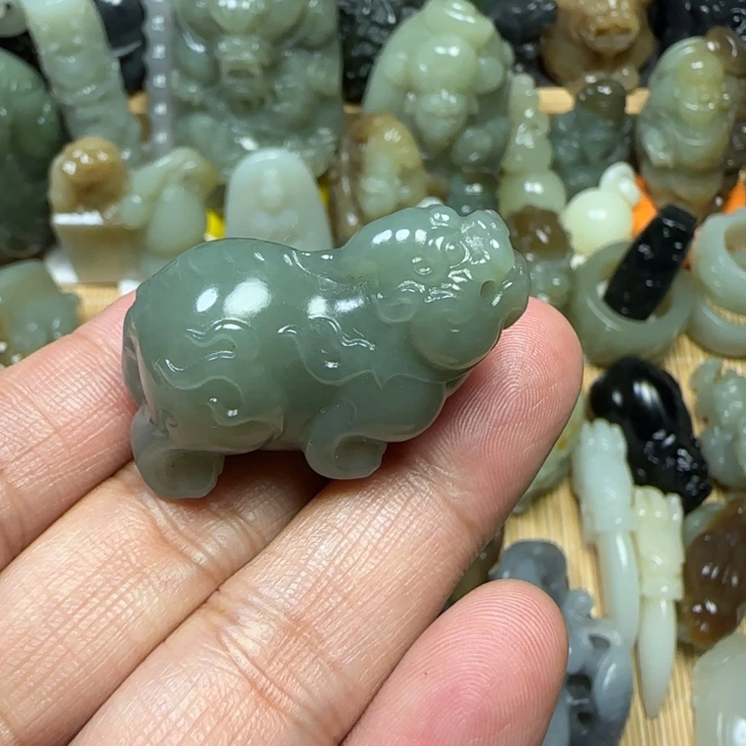 未镶嵌和田玉挂件