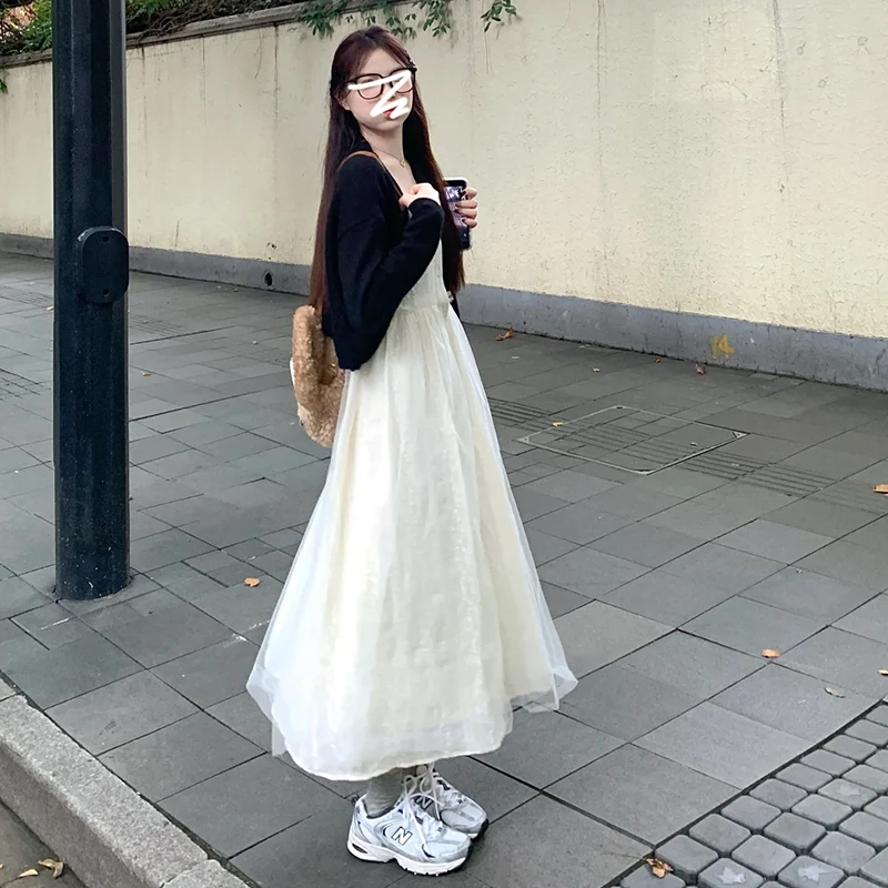 0362刺绣仙女吊带连衣裙子2025新款早春温柔风气质长裙开衫两件套