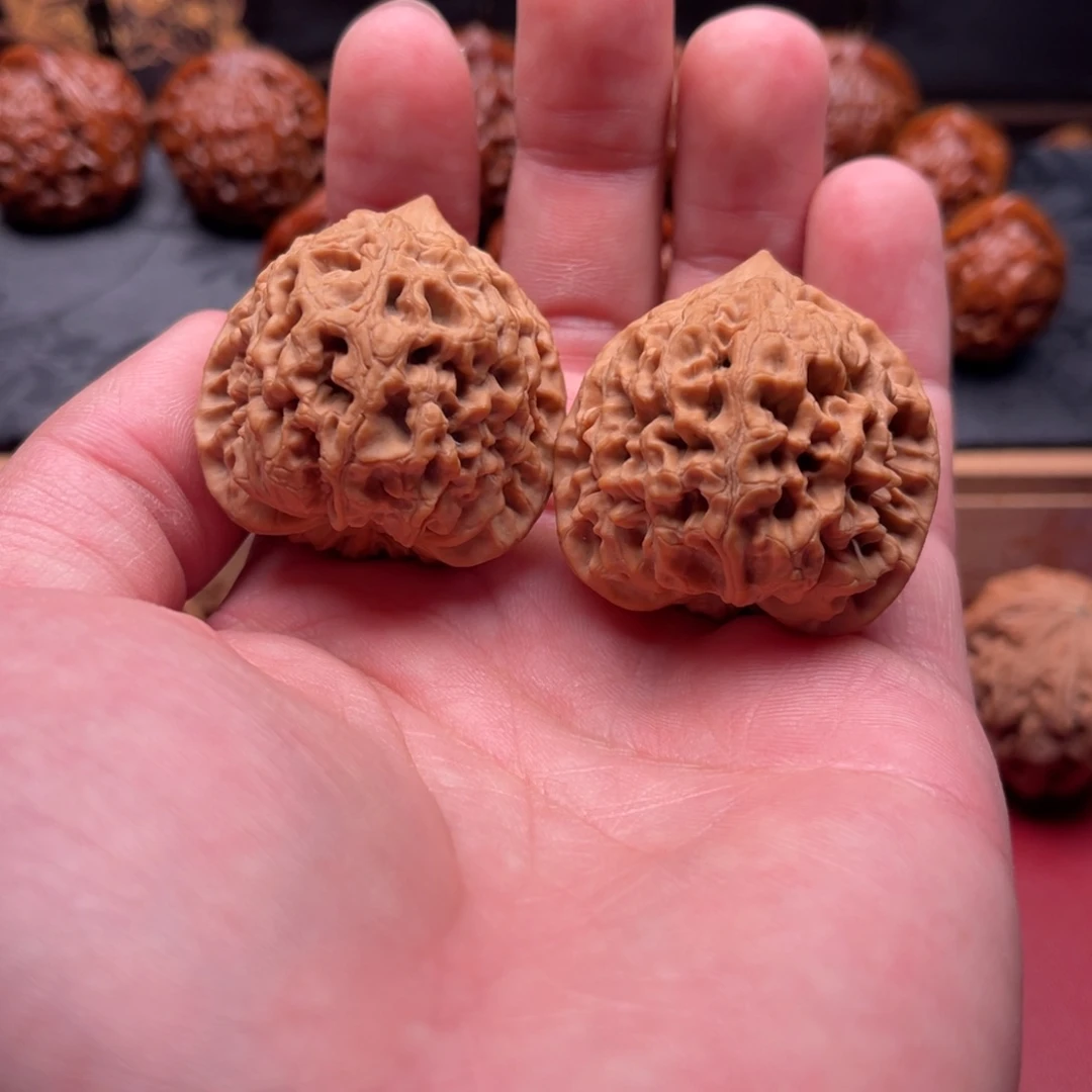 文玩核桃把件优****生原树太行龙纹37
