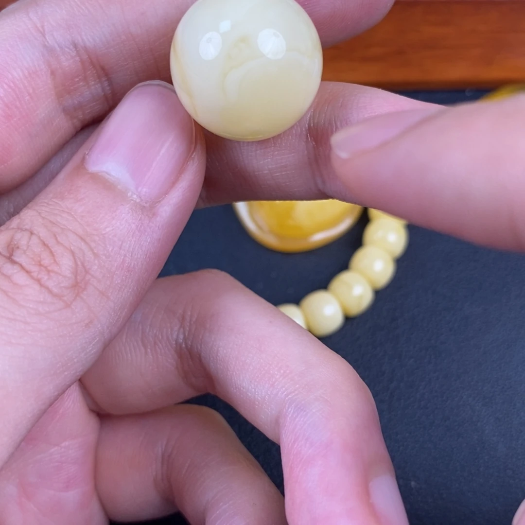 琥珀未镶嵌珠宝奇石28