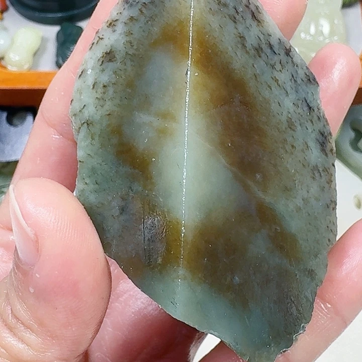 和田玉未镶嵌车挂