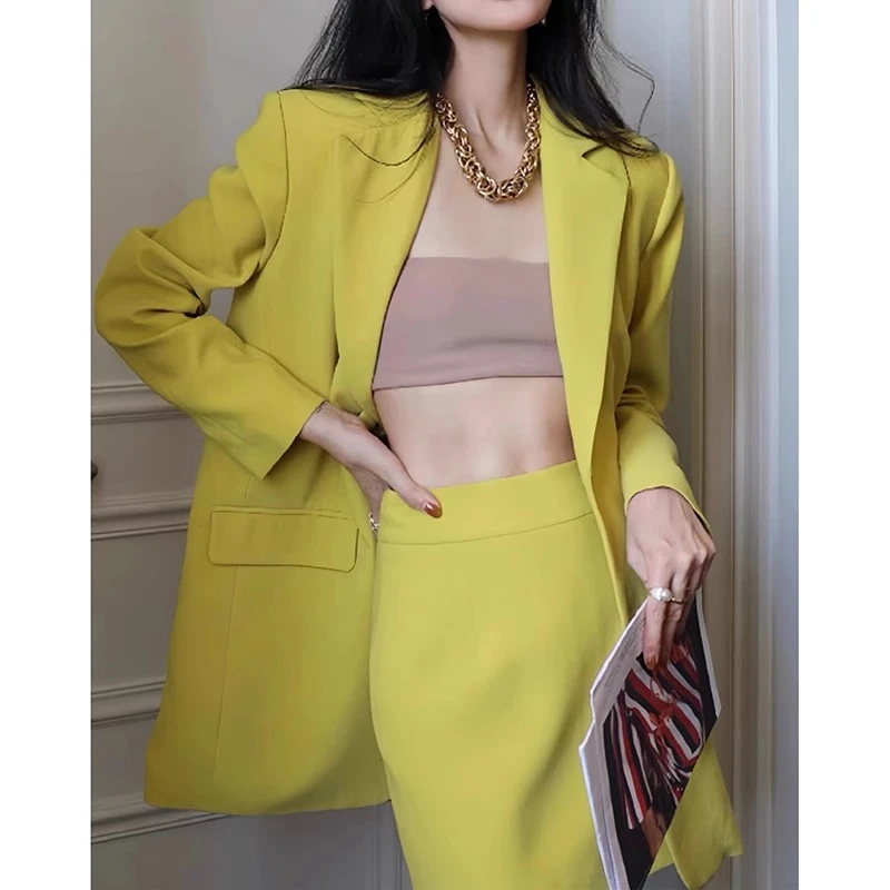 今年流行的气场强大女装西装套装2025新款时尚潮流西服外套半身裙