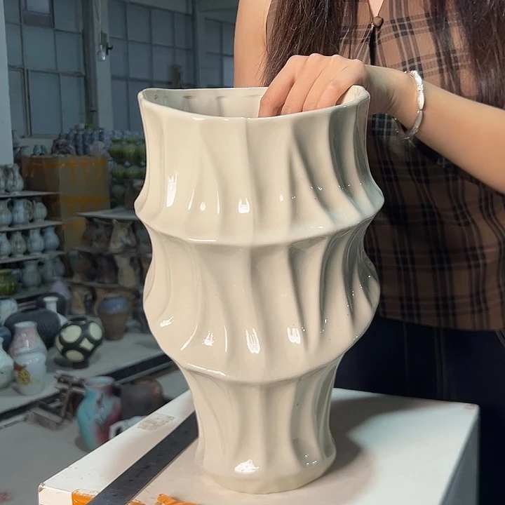 景德镇陶瓷花瓶微瑕介意勿拍