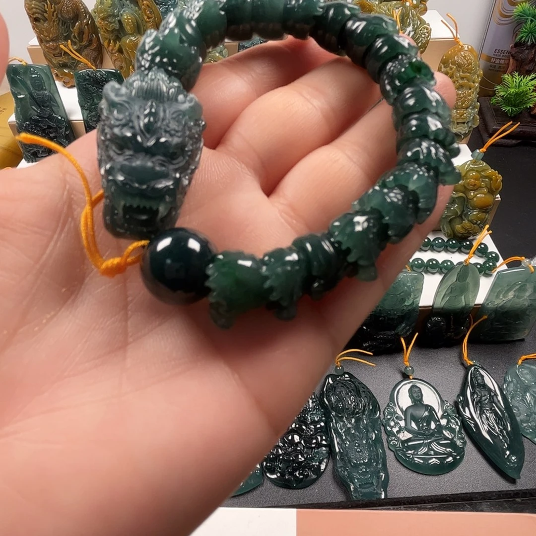 翡翠未镶嵌项圈纯天然A货翡翠吊坠666