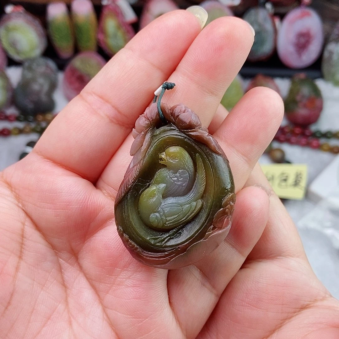 未镶嵌石英质玉（盐源）珠宝半成品
