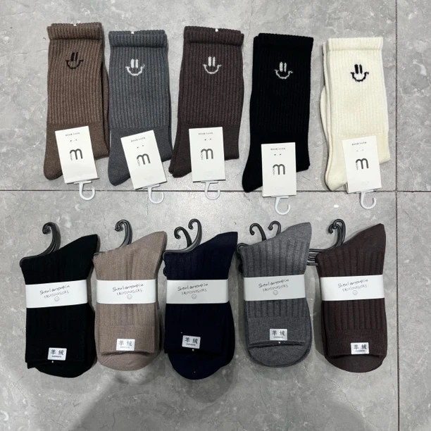 【铼】秋冬羊绒中筒休闲运动袜子1203