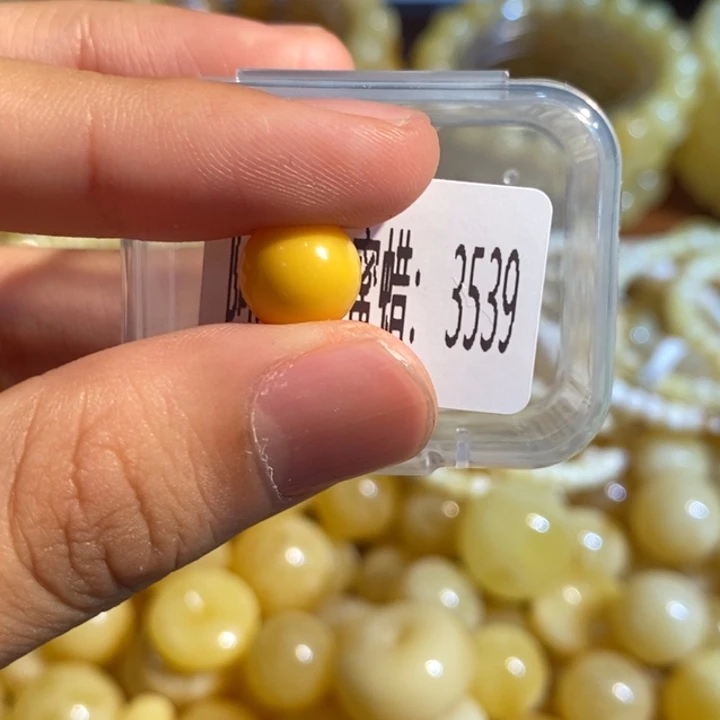 琥珀未镶嵌珠宝奇石3539