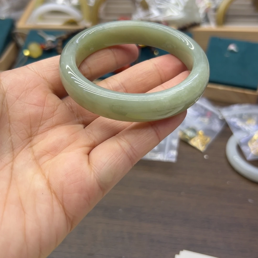 和田玉未镶嵌手镯54.5圈围1697