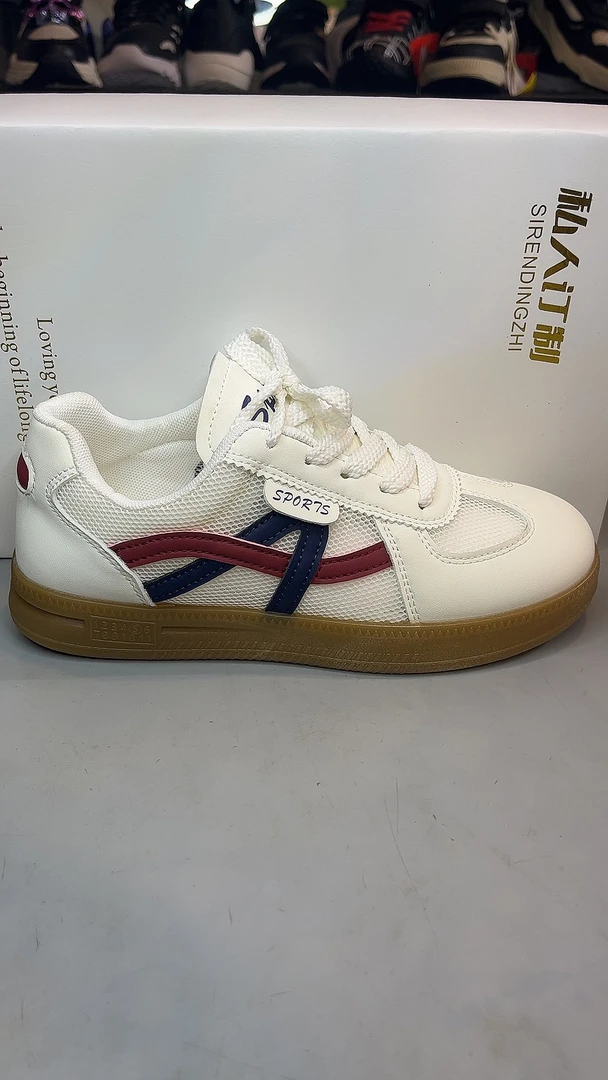 轻质夏季交叉绑带透气休闲板鞋板鞋平底lulu风富婆风