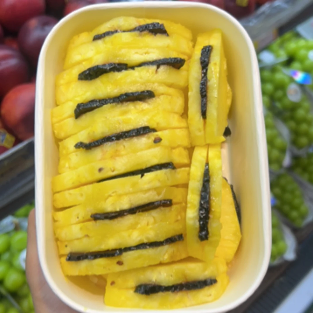 凤梨夹乌梅干一份