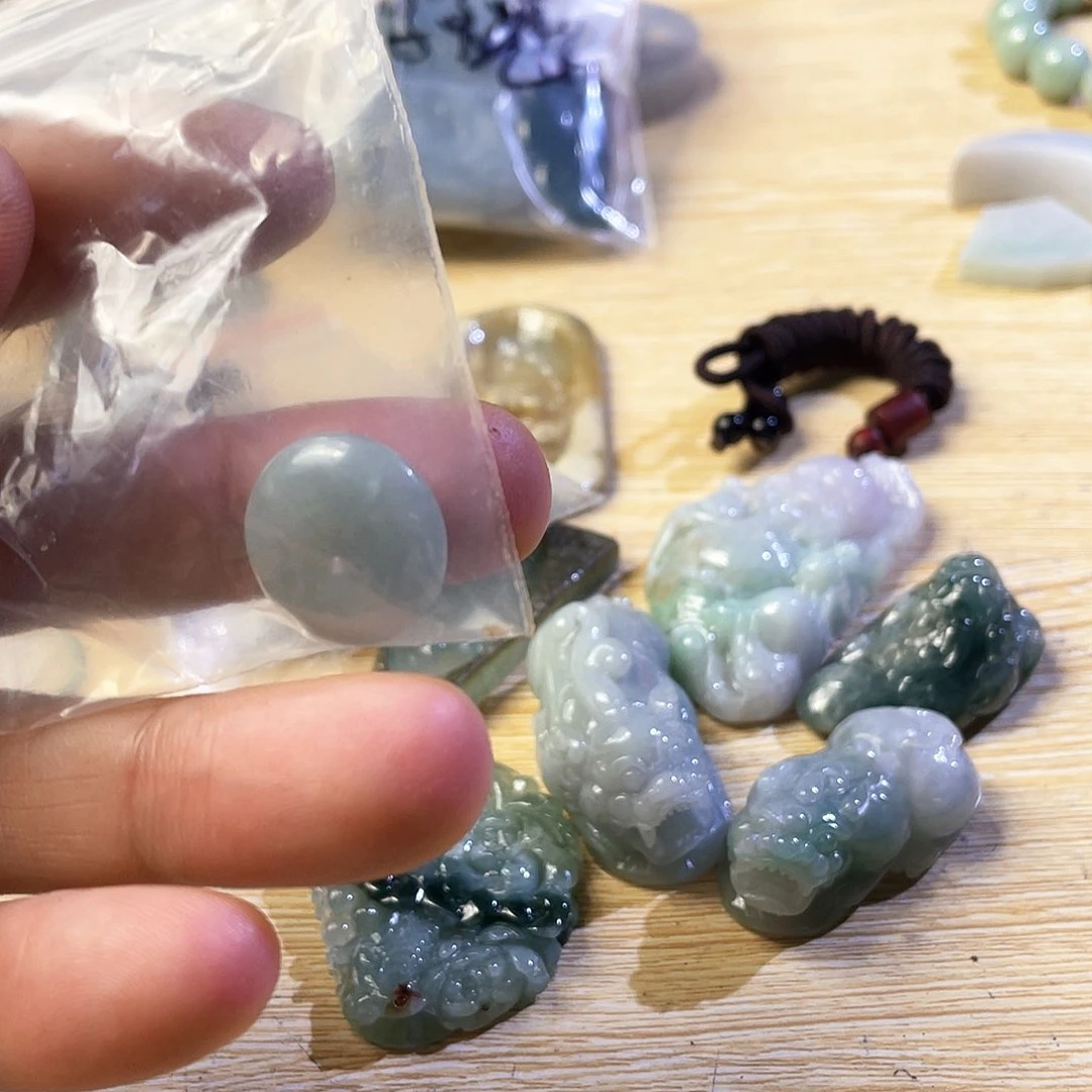 残***温翡翠散珠天然翡翠石