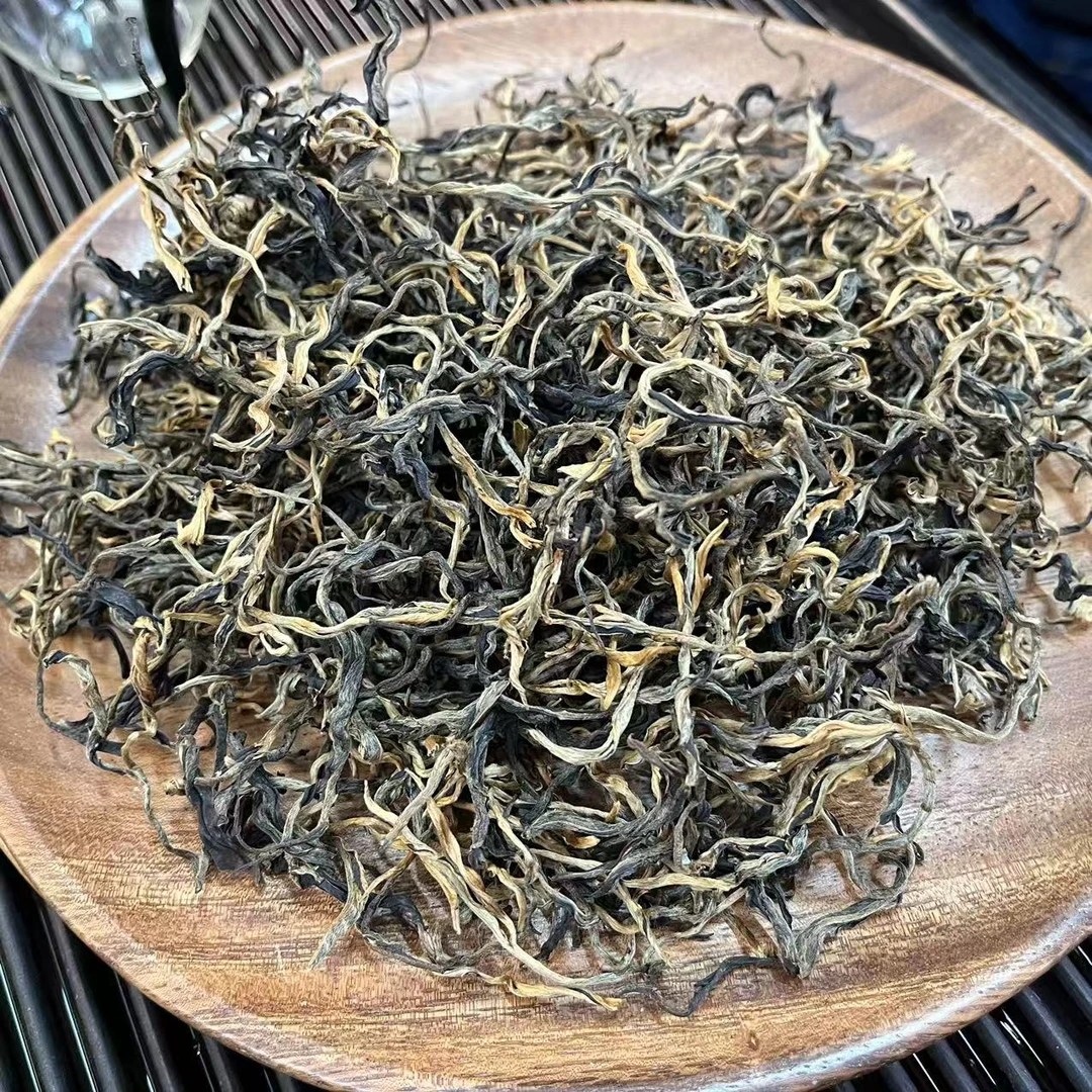 易武曼秀晒红红茶