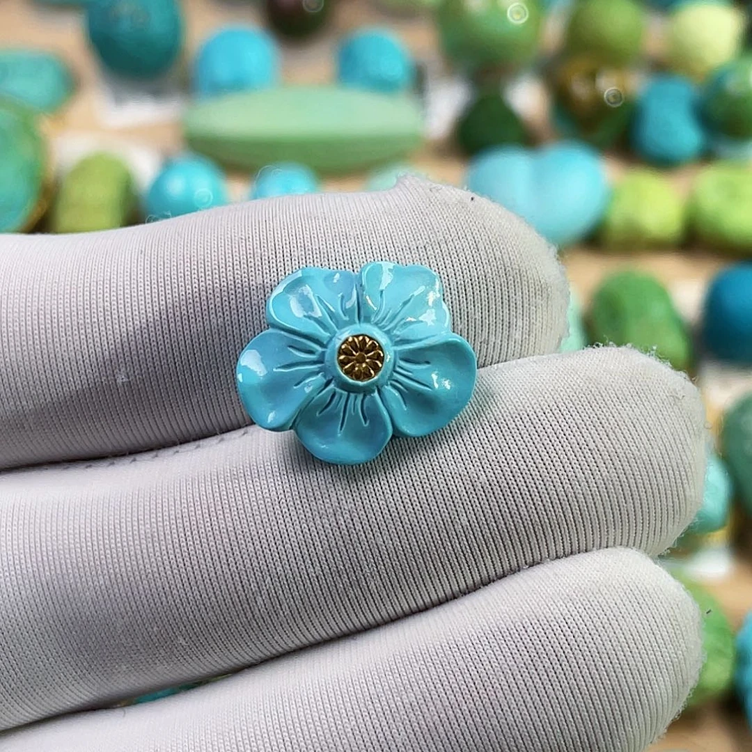 绿松石未镶嵌珠宝奇石