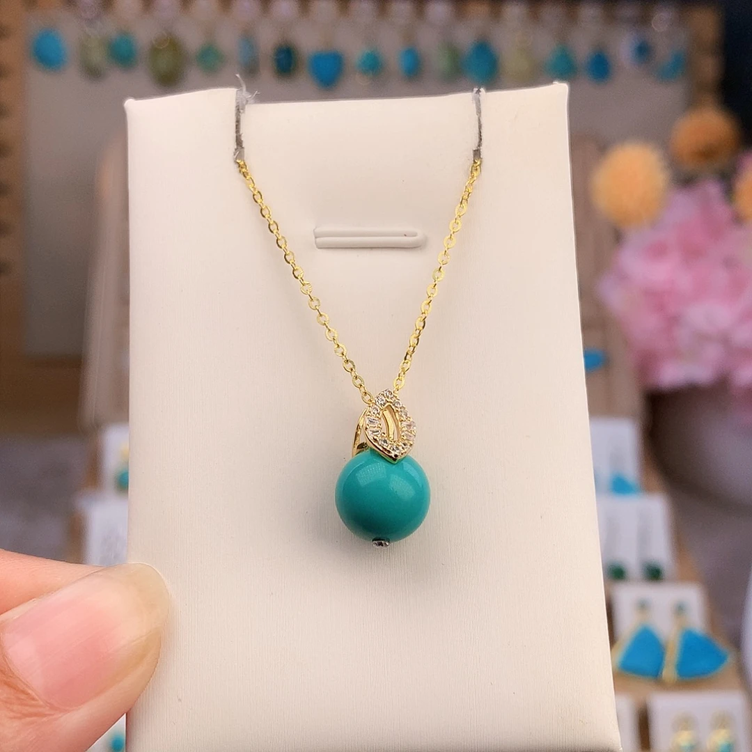 未镶嵌绿松石颈饰