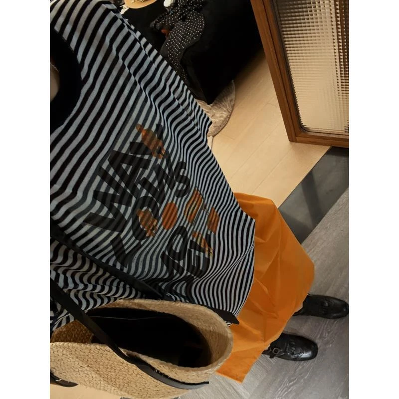 三醋酸字母人像条纹短袖  J25DX518