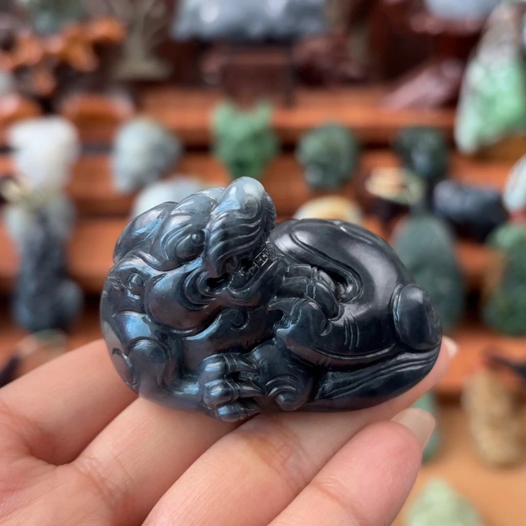 领***商和田玉未镶嵌颈饰