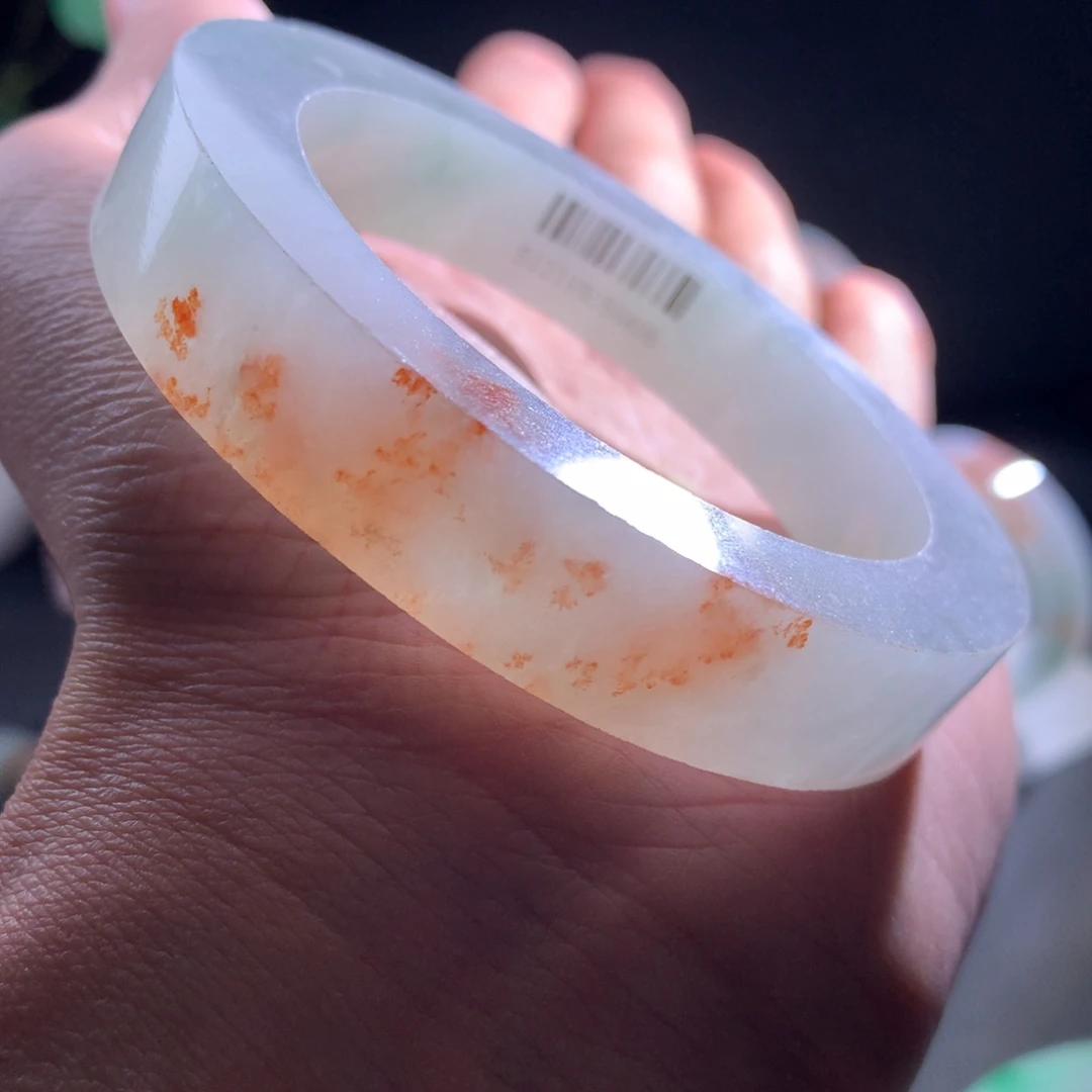 定制翡翠未镶嵌手镯