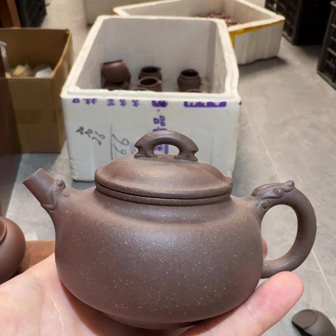 紫砂茶杯原矿原石的制作