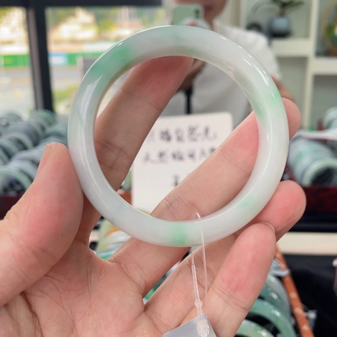 未镶嵌手镯翡翠J****y54.8