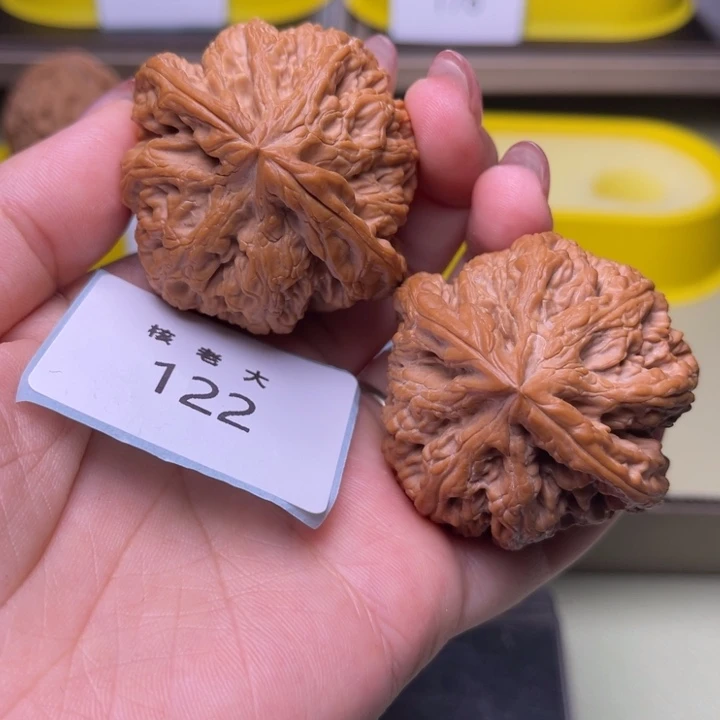 文玩核桃把件波****）粗筋47.122