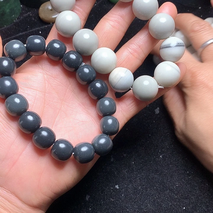 和田玉（糖玉）未镶嵌珠宝奇石