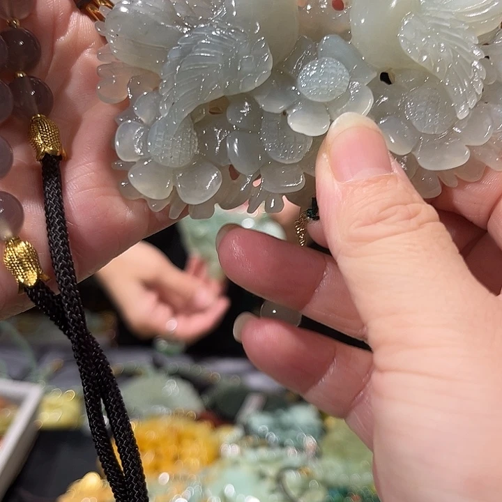 未镶嵌岫玉毛衣链