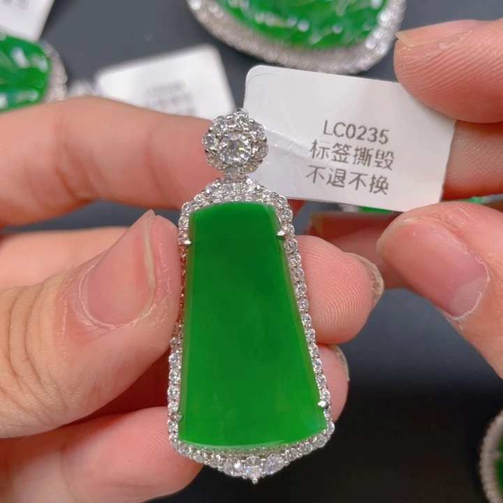 【闪购商品】颈饰银S925镶嵌翡翠用****e翡翠