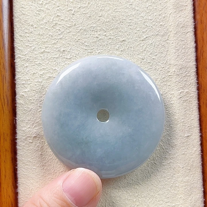 翡翠未镶嵌颈饰孤品