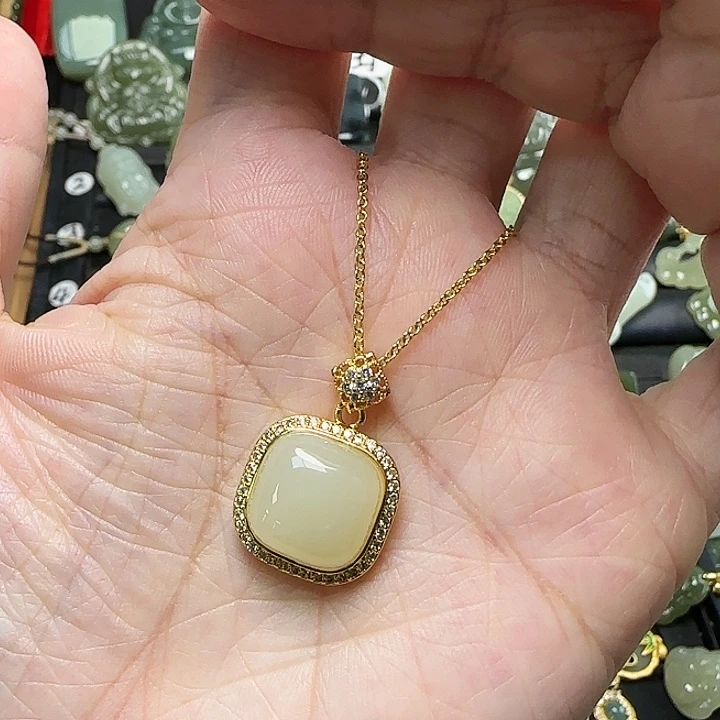颈饰银S925镶嵌和田玉