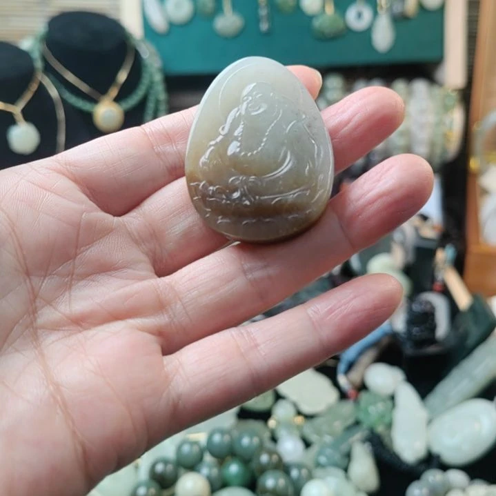 和田玉（糖玉）未镶嵌颈饰