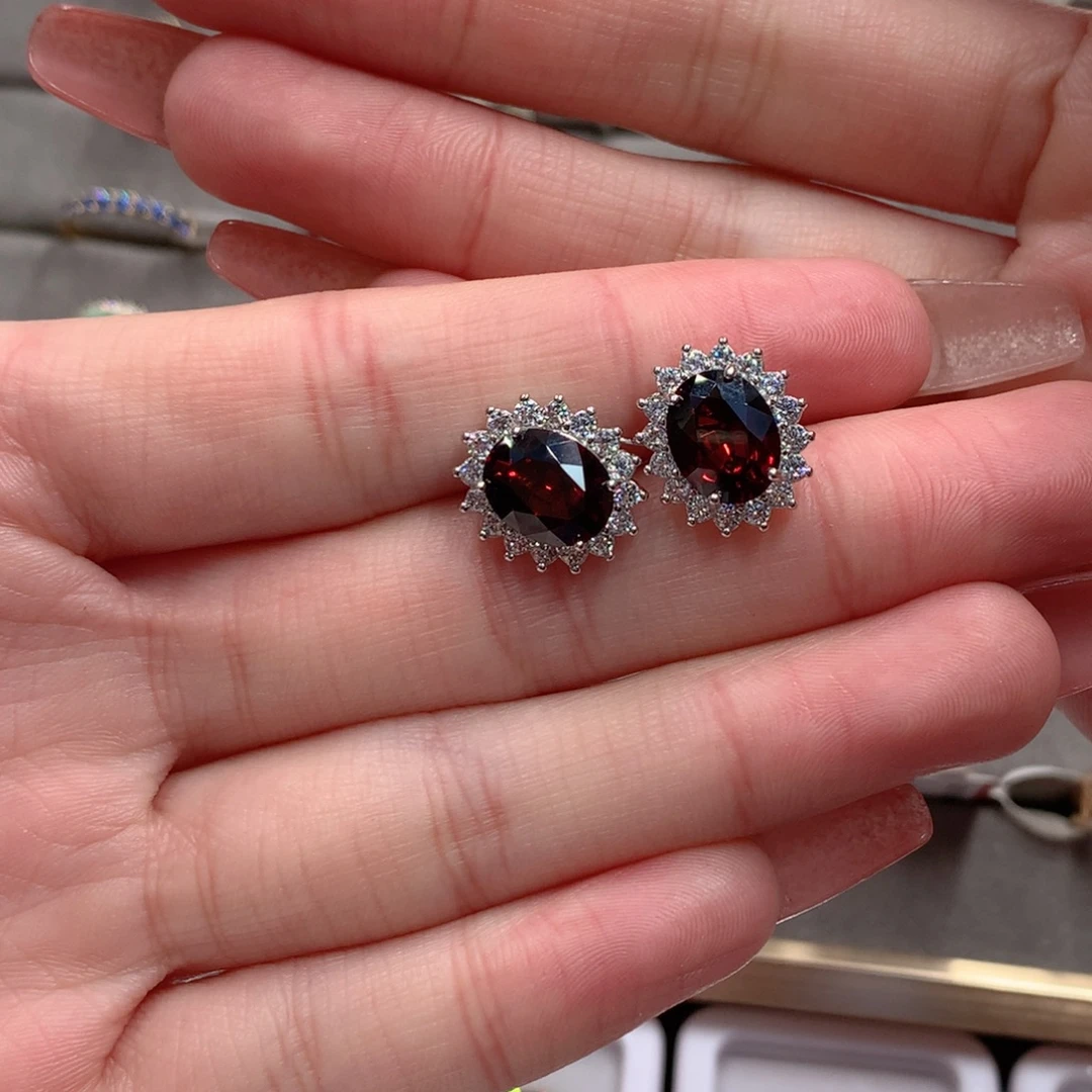 耳钉银S925镶嵌石榴石