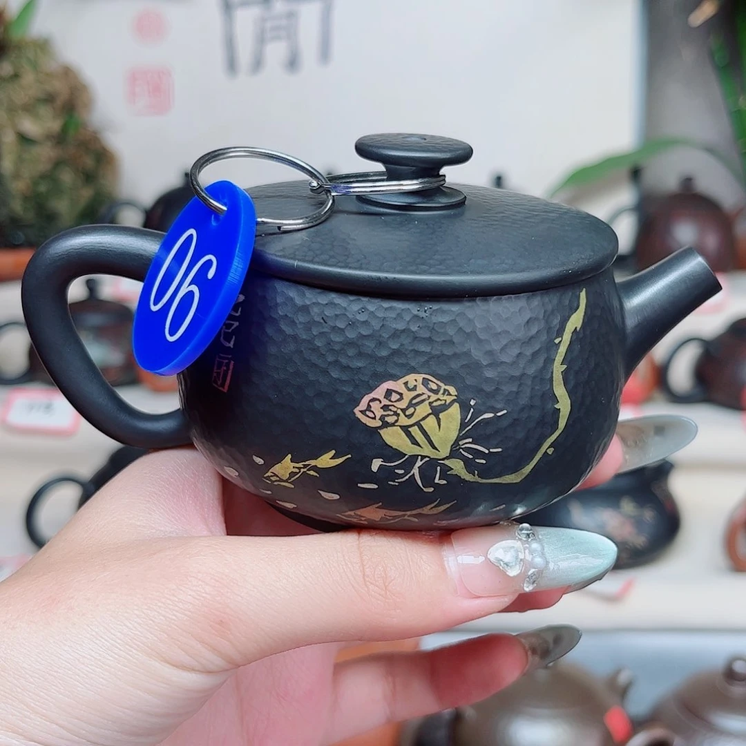 175毫升微微瑕纯手工锤纹刻填大口石瓢壶