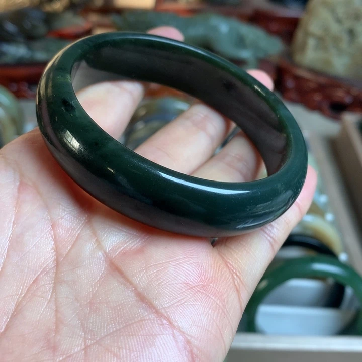 和田玉（糖玉）未镶嵌手镯