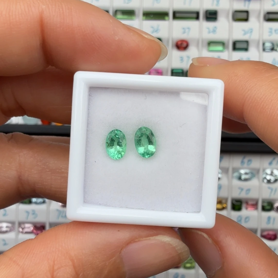 祖母绿裸石天然0.84克拉一对