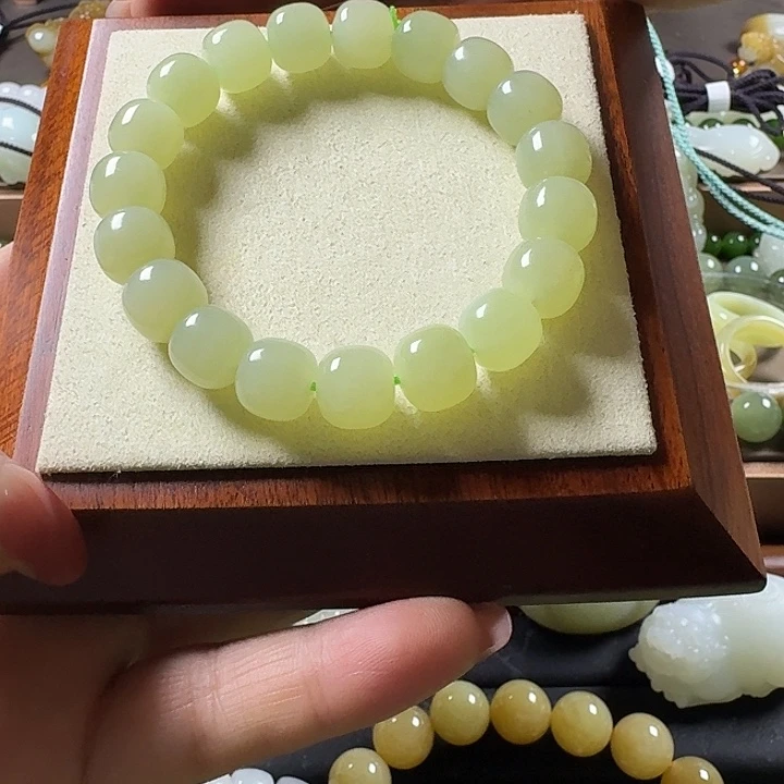 活***心和田玉（黄玉）未镶嵌手串