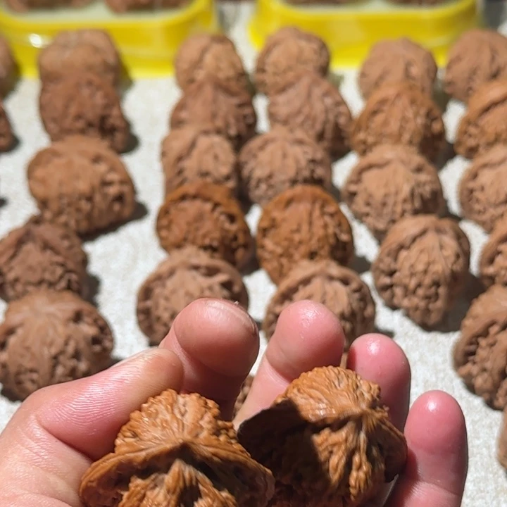 花***凡吊坠猴头核桃四座楼