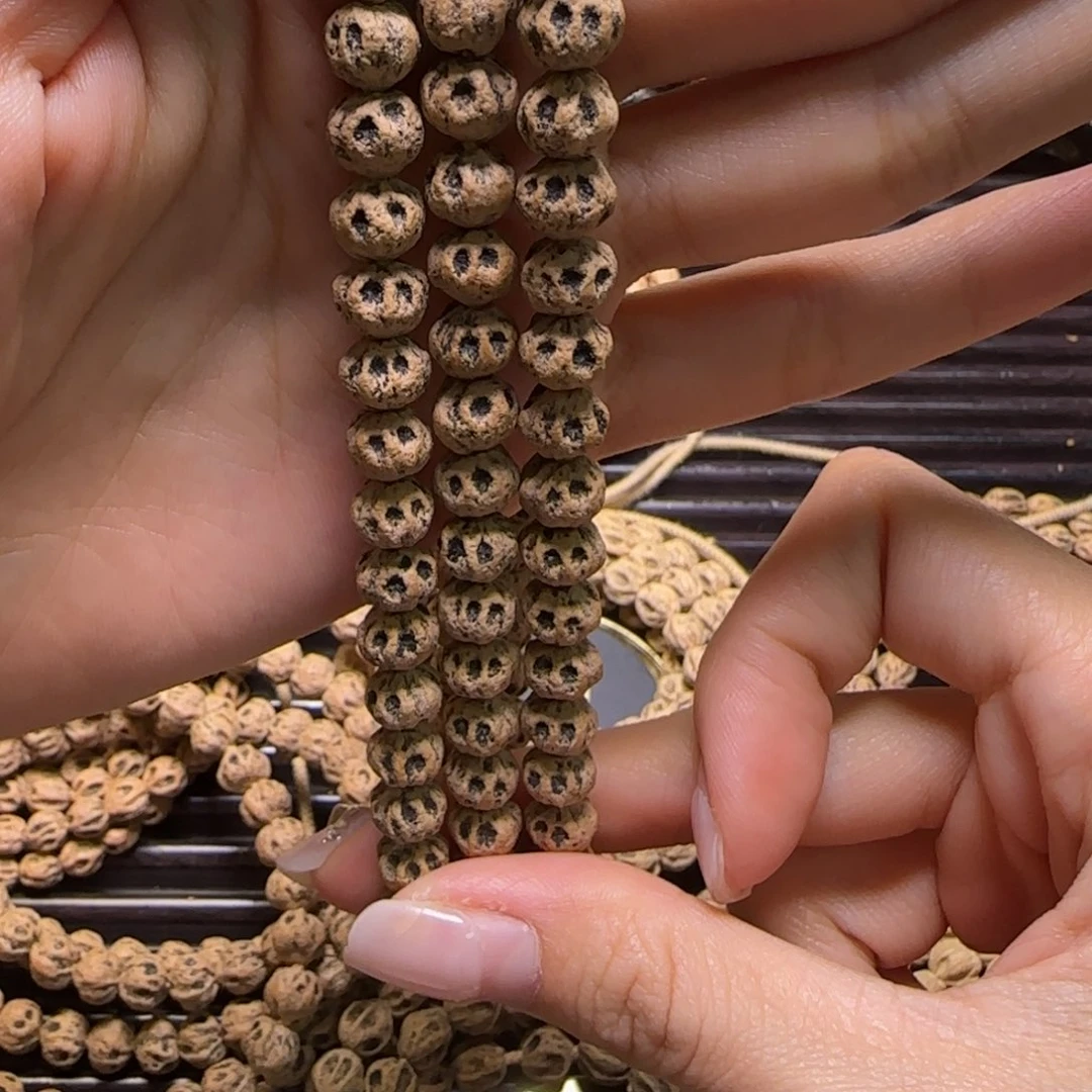 白***e柏香籽/百香籽吊坠