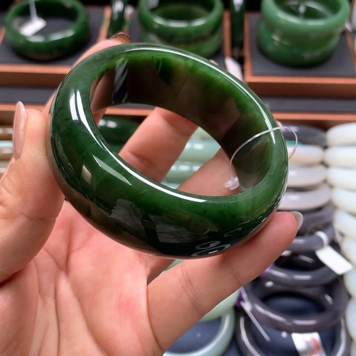 【闪购商品】未镶嵌手镯和田玉（碧玉）