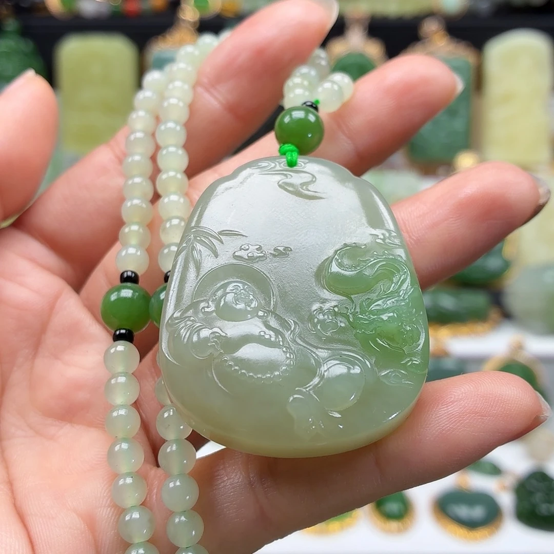 和田玉未镶嵌颈饰