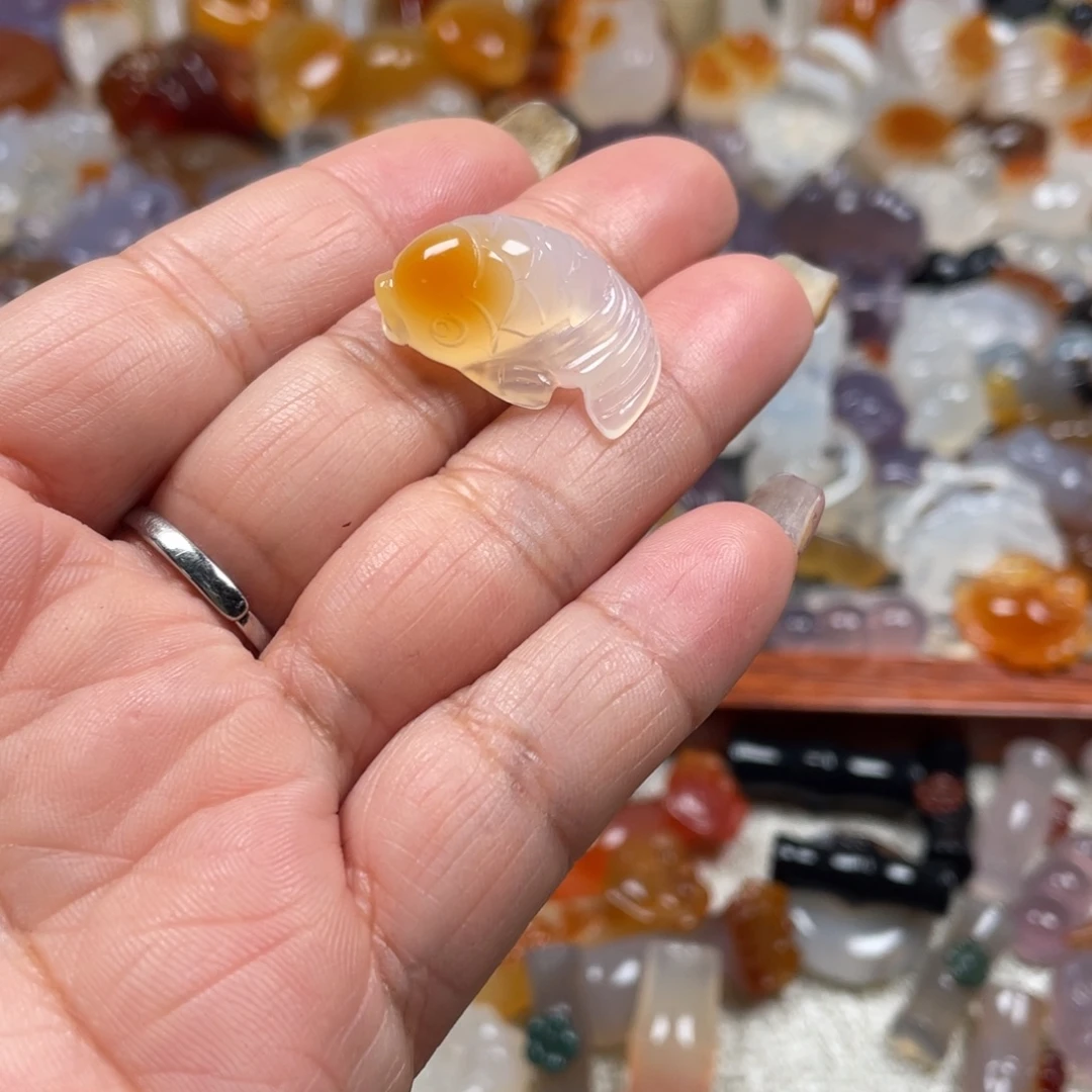 u***8玛瑙/玉髓未镶嵌颈饰