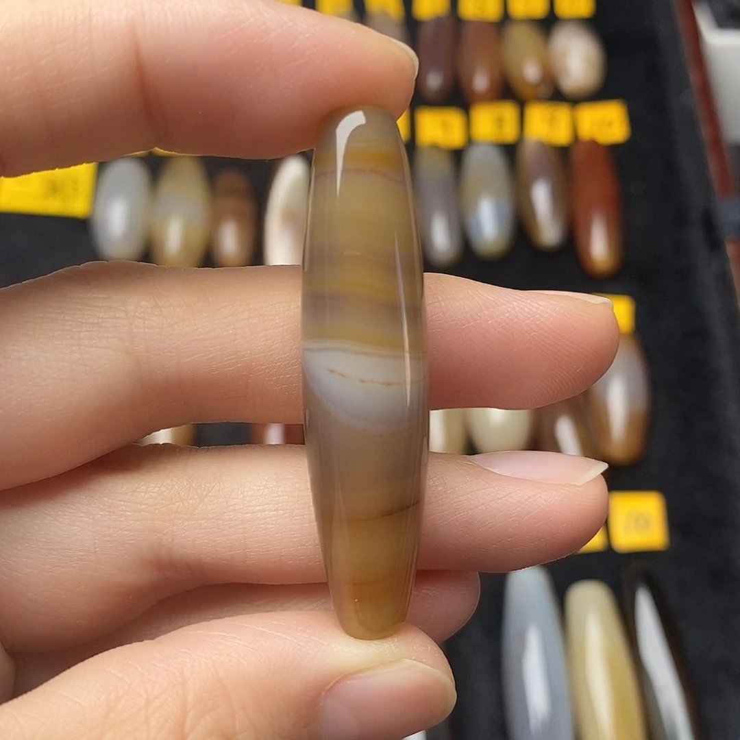 一***己玛瑙/玉髓未镶嵌颈饰